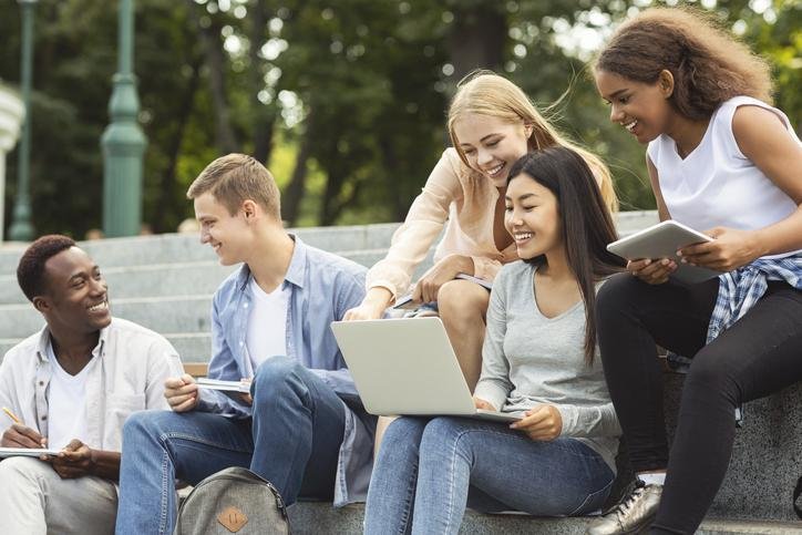 breisteg_247's tweet card. Looking to switch schools without losing progress? Discover the best online colleges that accept transfer credits in 2025–26. Some online colleges are making
