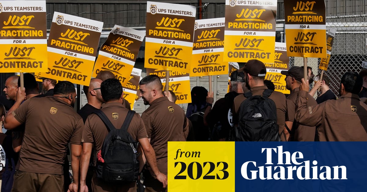 dharnanoor's tweet card. Teamsters union members are prepared to hold the largest single-employer strike in US history over heat protections