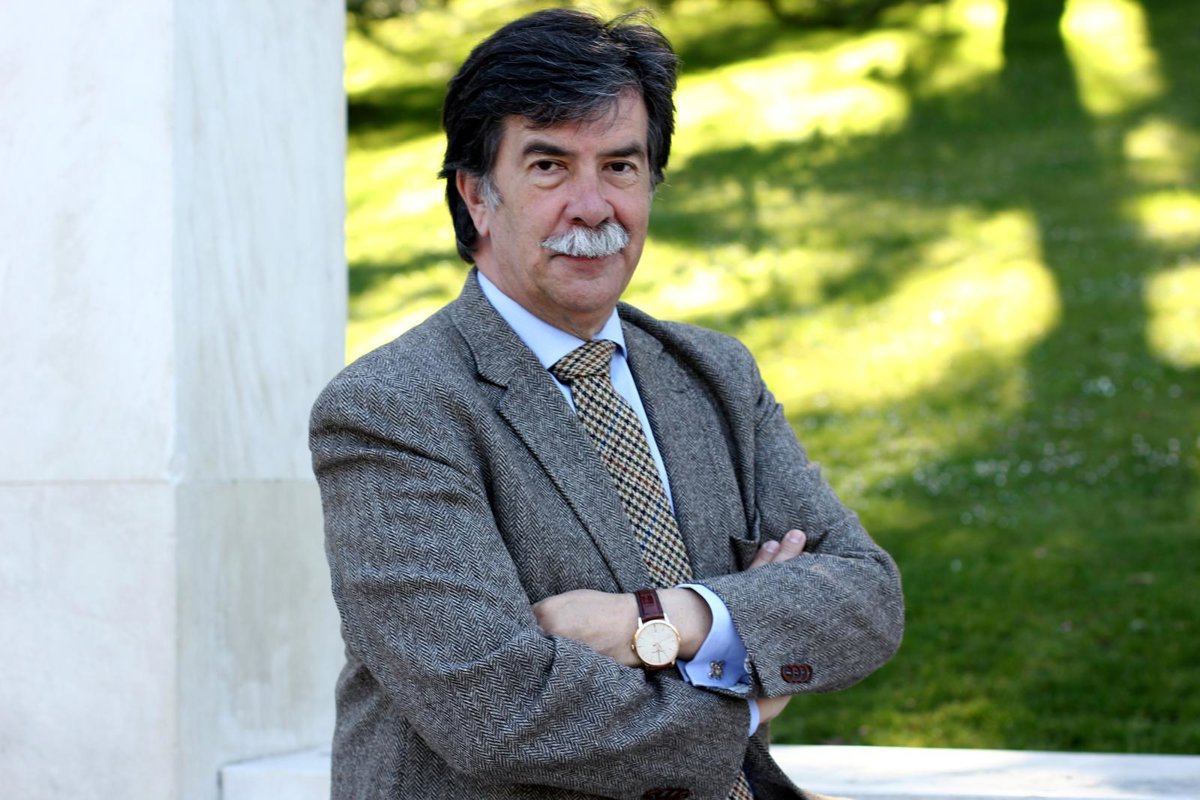 JavierUrraLIBRO's tweet card. El 70% de los trastornos mentales se manifiestan durante la infancia y la adolescencia. Una cifra que, lejos...