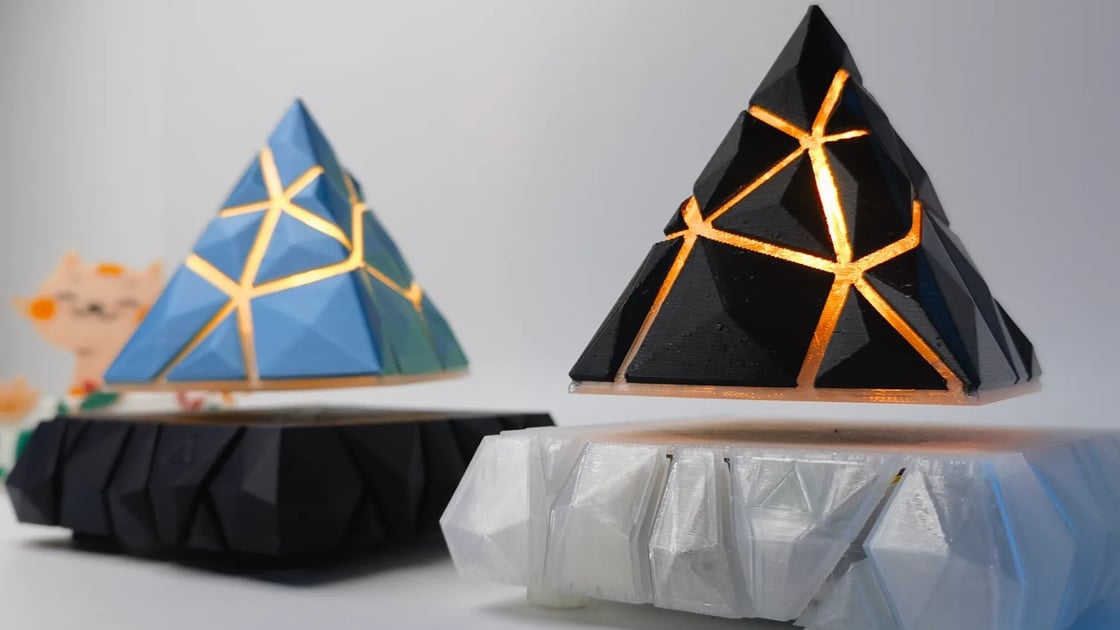 All3DP's tweet card. Want some pizzazz in your life? Combine 3D printing with a few bits and bobs to create the eye-catching levitating pyramid.