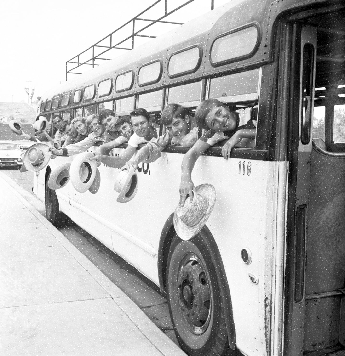 washingtonpost's tweet card. When the migrant-worker bracero program expired in 1965, the government recruited groups of high school male athletes to step into the fields. It was a disaster.