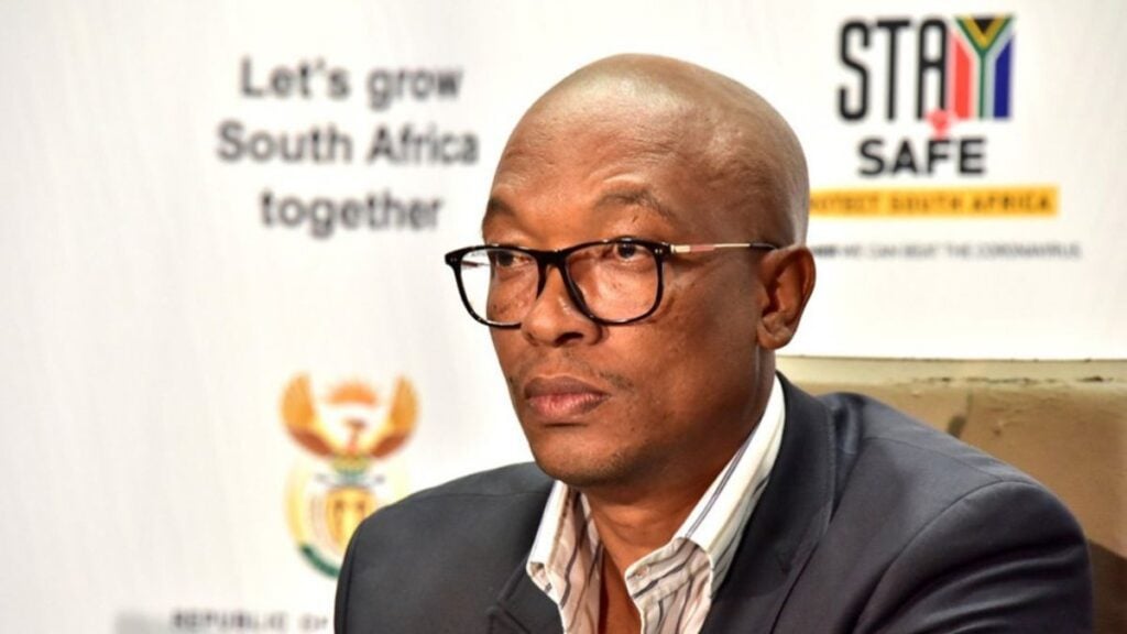 RogerKint69's tweet card. The government wants to establish a R100 billion fund to exclusively assist black businesses, and the private sector must pay for it.