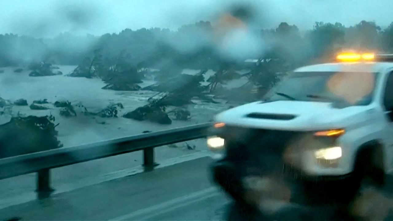 NewYorker's tweet card. The deaths in the Texas Hill Country are a tragic testament to the force of a raging river. Flood-stricken Vermont has a radical plan to counter the threat it faces.