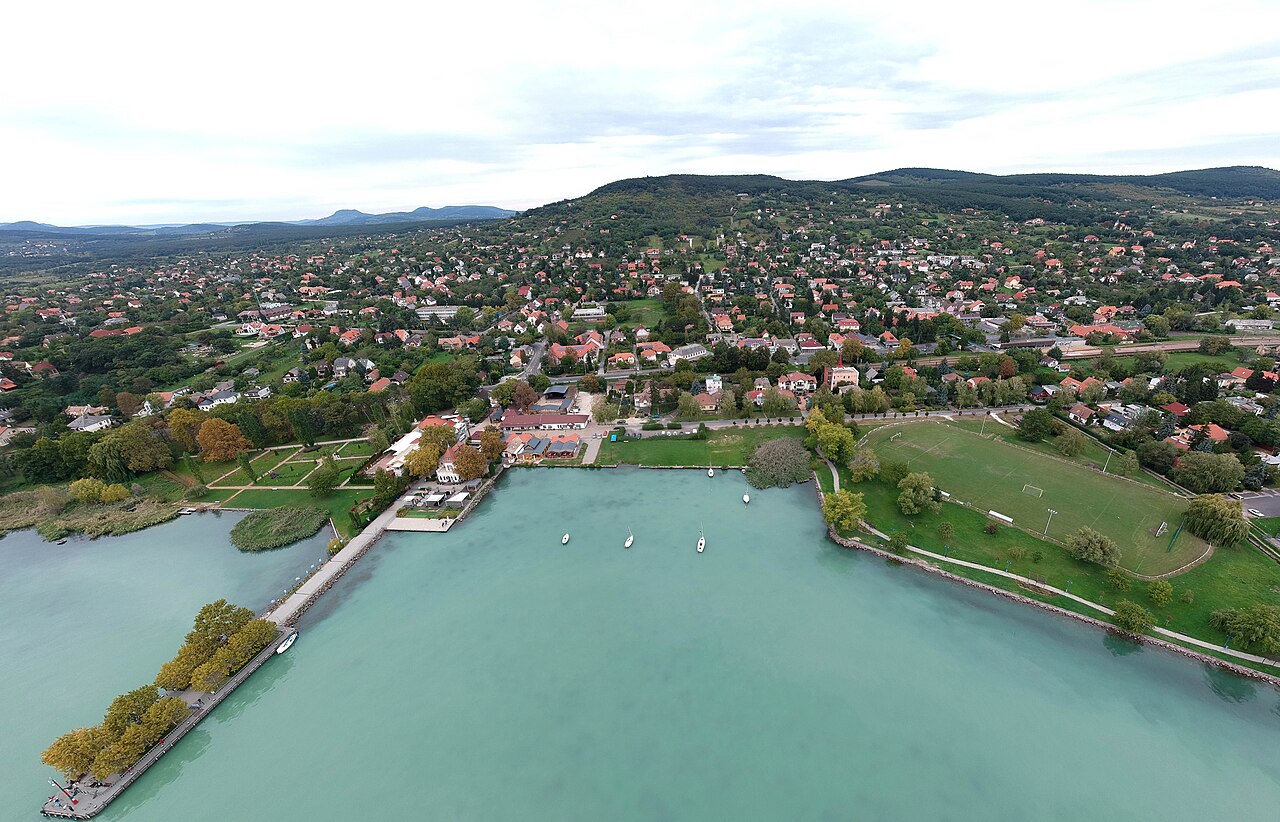 HungaryToday's tweet card. The government inaugurated a new cultural and tourist visitor center in Révfülöp, aiming to improve quality of life in the Balaton region.