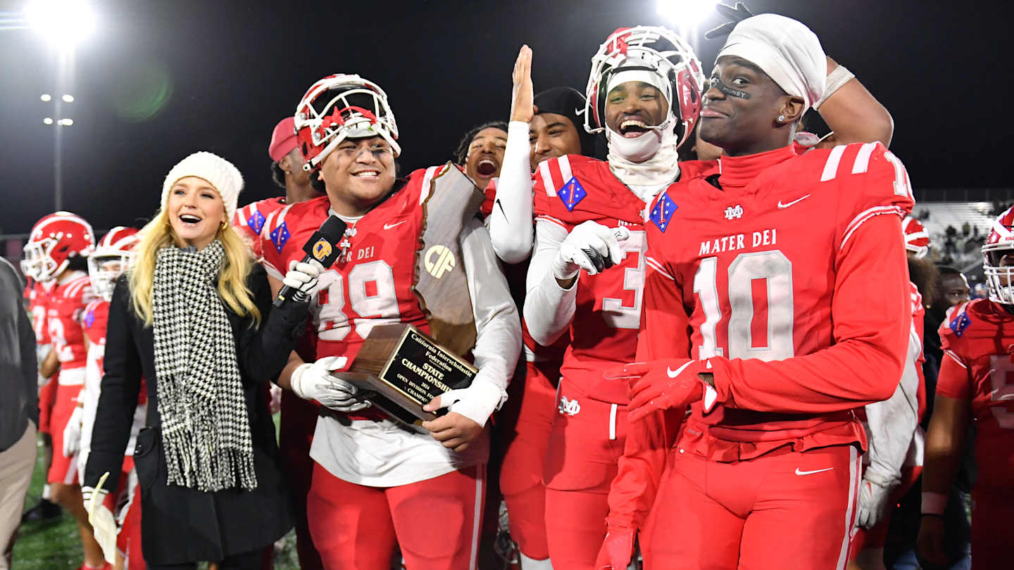 SBLiveWA's tweet card. Can Mater Dei order up a three-peat? The Monarchs reigned supreme atop the Final 2024 High School on SI Power 25: National High School Football Rankings for a s