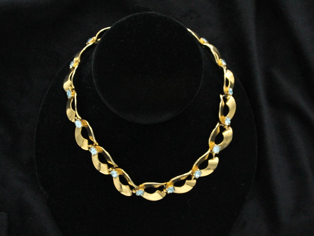 FlotsamMich's tweet card. This Choker Necklaces item is sold by FlotsamfromMichigan. Ships from Ann Arbor, MI. Listed on Jul 20, 2025