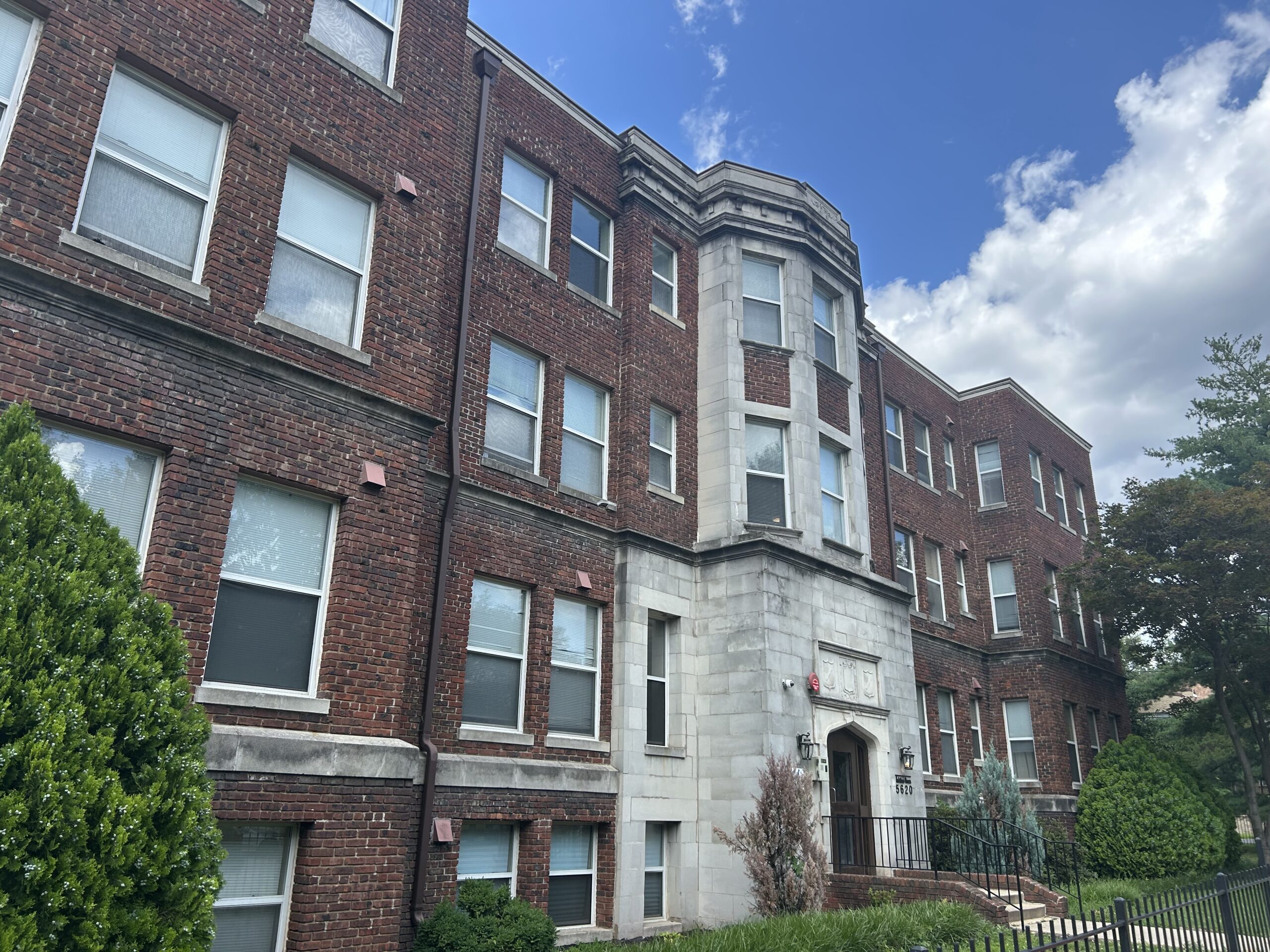 streetsensedc's tweet card. Residents of the Great Expectations transitional housing program had to move out after their program was evicted in late June.