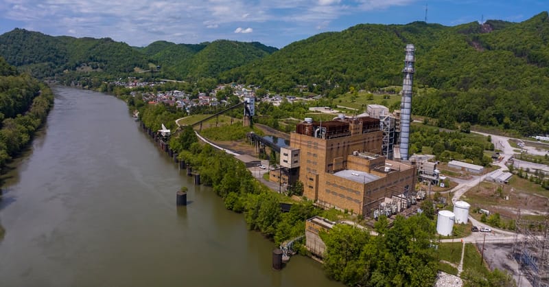 CanaryMediaInc's tweet card. Grid experts say DOE’s new forecast of major blackout risks by 2030 misuses data to justify the Trump administration’s push to force dirty plants to stay…