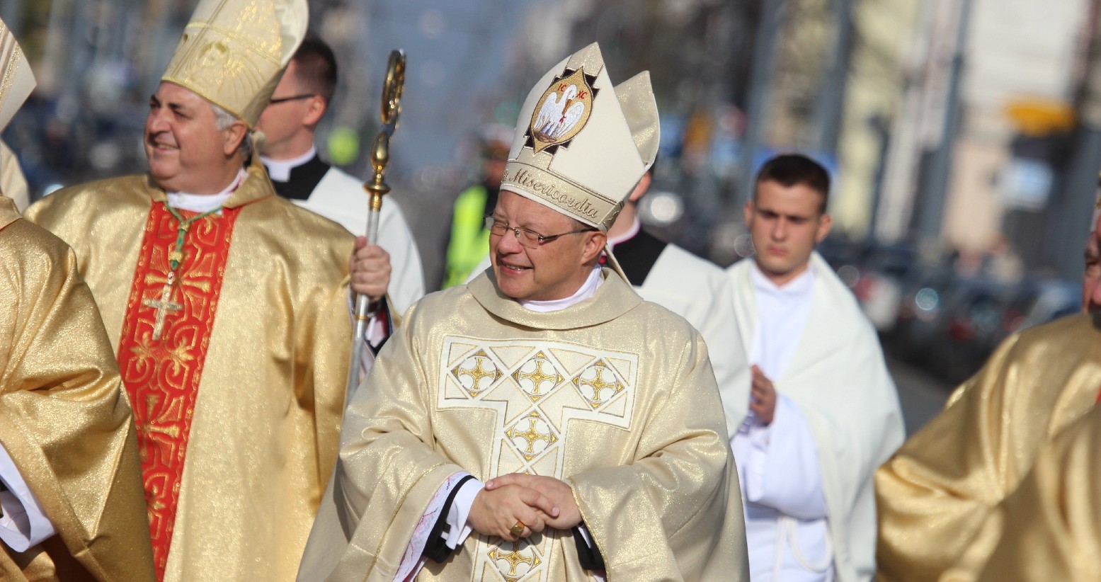 RichRaho's tweet card. Polish archbishop condemns "fear and hate" of migrants as unchristian