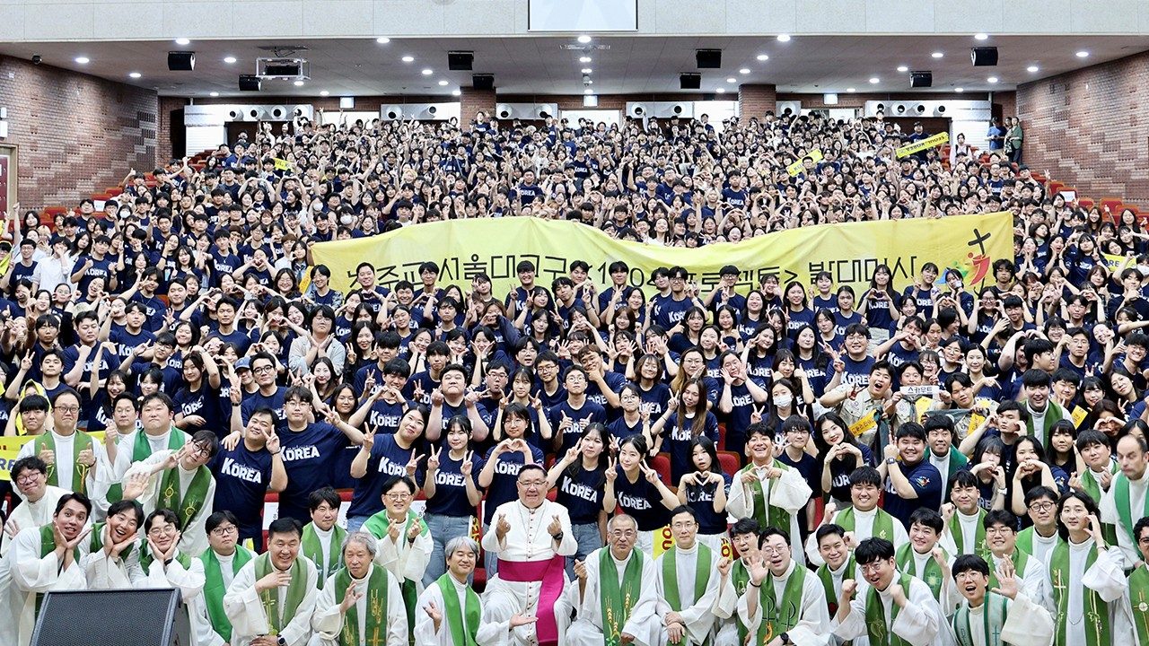 VaticanNews's tweet card. The Archdiocese of Seoul organizes a send-off event on Saturday, July 19, to prepare the 1078 young Korean Catholics who will be travelling to Rome to ...