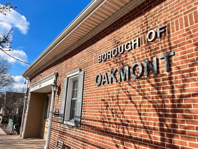 PlumAdvancePGH's tweet card. Oakmont communications committee Oakmont officials have formed a communications committee and a looking for more members. Council members Amanda Pagnotta and Jennifer Paris are joined by the counci...
