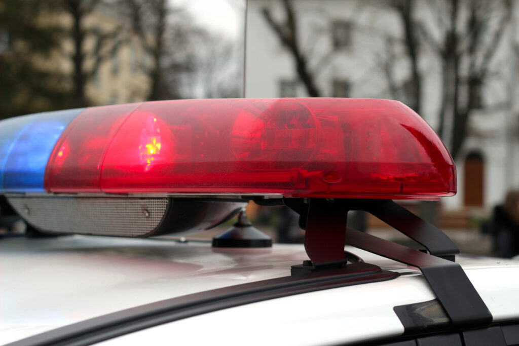 BenjaminAubert's tweet card. Une femme a été blessée par balle dimanche dans un champ situé en bordure de la route 138, à Donnacona. Selon les autorités policières, il s’agirait toutefois d’un «bête accident» en raison d’une...