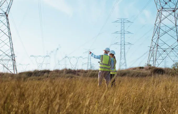 UtilityDive's tweet card. The dispute grew out of Potomac Economics’ criticism of assumptions the Midcontinent Independent System Operator used to justify a roughly $22 billion transmission expansion plan.