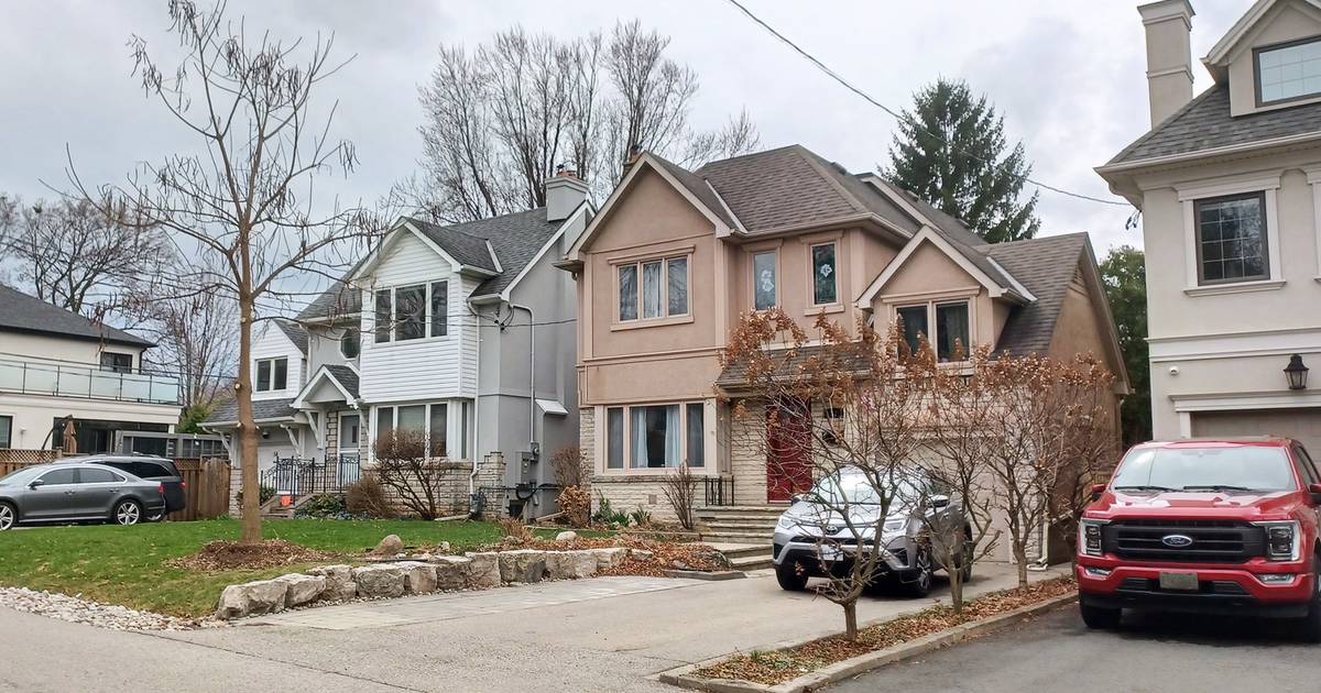 MikePMoffatt's tweet card. Toronto's recent housing market downfall has been financially disastrous not just for developers, investors and other property owners, but also for t…