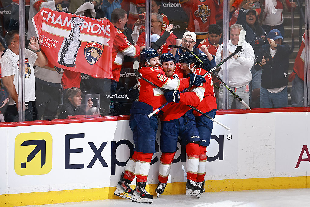 ABaumgartner91's tweet card. The 2025-2026 NHL season will kick off on Tuesday, Oct. 7 with the back-to-back Stanley Cup champion Florida Panthers hosting the Chicago Blackhawks in Sunrise at 5 p.m. ET.   This will be the first...