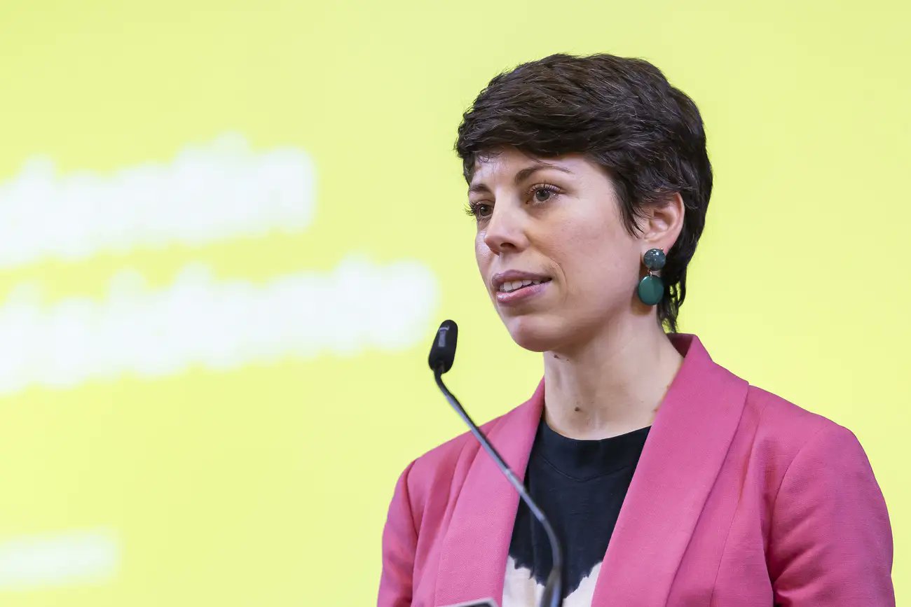 Weltwoche's tweet card. Die Grünen interessieren sich wenig für die echten Alltagssorgen der Menschen. Diesen Eindruck wurde am Wochenende einmal mehr bestätigt, von Liza Mazzone persönlich. Die Grüne-Präsidentin regt sich...