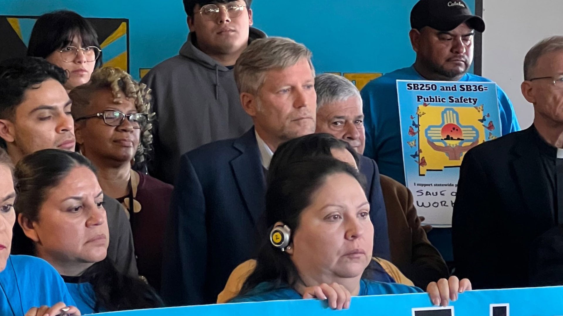 PinonPost's tweet card. Albuquerque mayoral candidate Darren White has issued a fiery rebuke of Mayor Tim Keller’s latest move to shield illegal immigrants