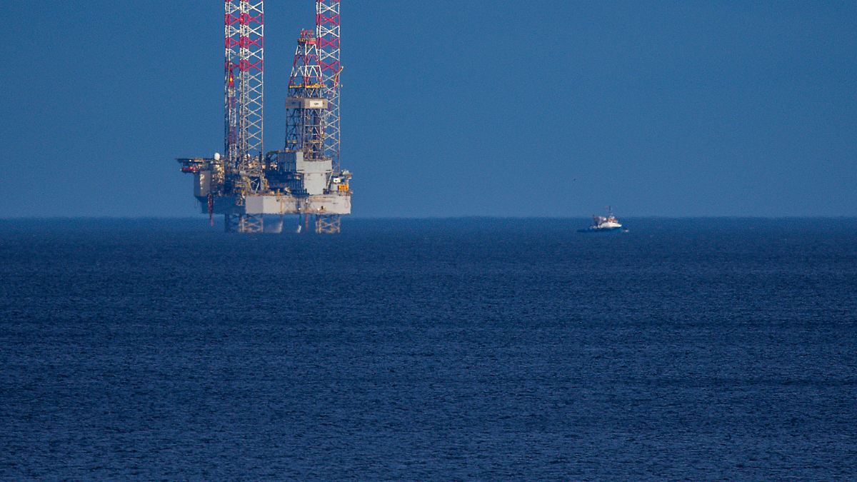 IWR_News's tweet card. Eine kanadische Firma entdeckt ein bedeutendes Ölvorkommen in der Ostsee. Für Polen könnte das einen Wendepunkt im Energiesektor bedeuten. Wegen der Bohrungen in der Nähe von Usedom dürften jedoch...