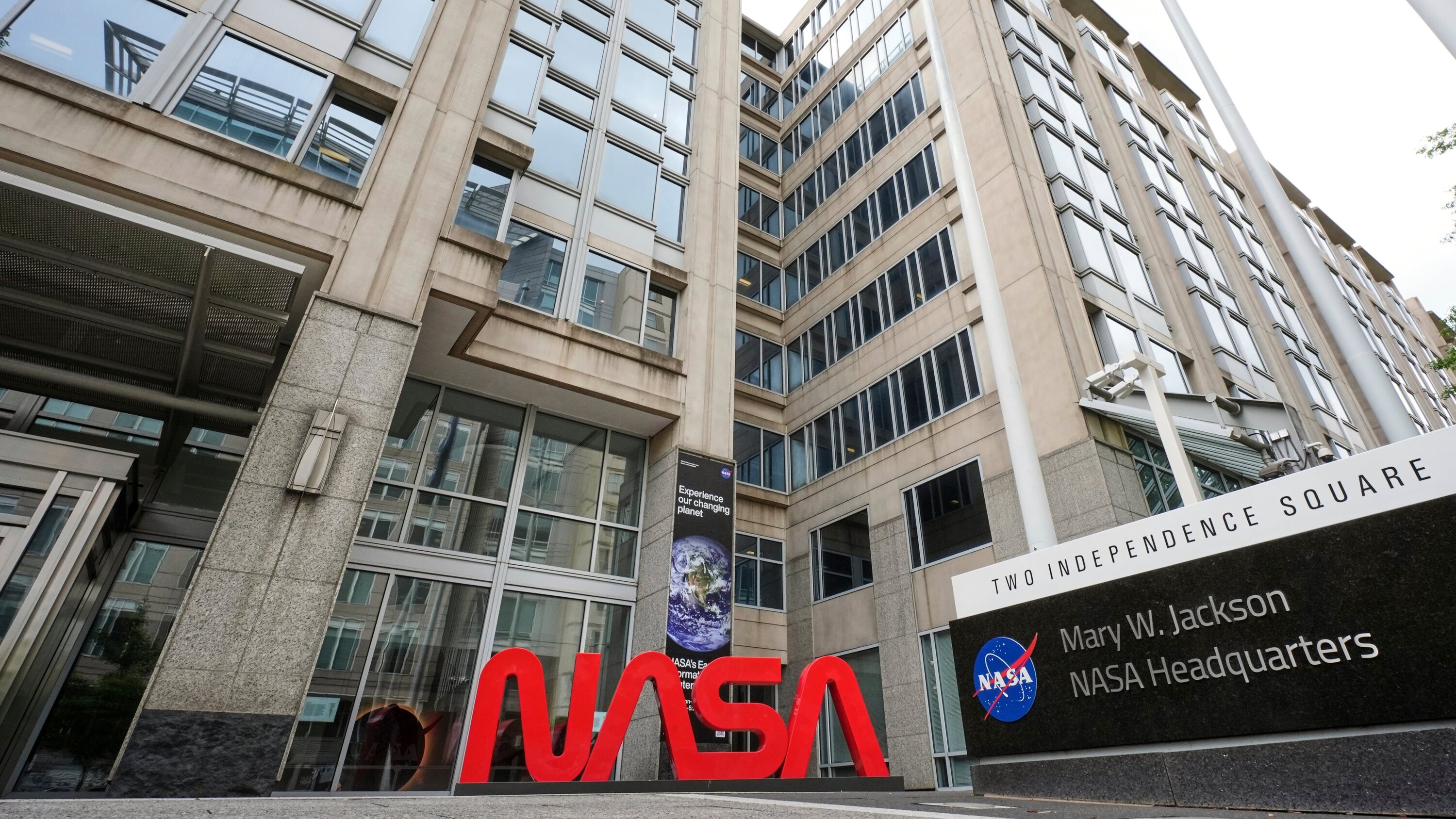 OfTheBraveUSA's tweet card. The signatories of the “Voyager Declaration” warned the space agency’s leadership about the consequences of major budget cuts that would halt many science missions.