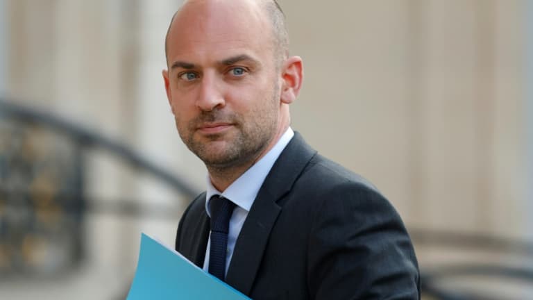 infoactus972's tweet card. Le ministre des Affaires étrangères Jean-Noël Barrot qualifie ce lundi d'"initiative irresponsable" le départ de deux élues de La France insoumise vers la bande de Gaza où elles comptent "apporter de...