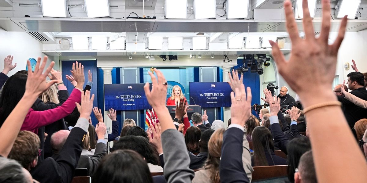michaelmhofer's tweet card. Martin Baron, Ex-Chefredakteur der "Washington Post" sorgt sich um unabhängige Medien unter Trump, vertraut aber darauf, dass sich guter Journalismus am Ende durchsetzt.