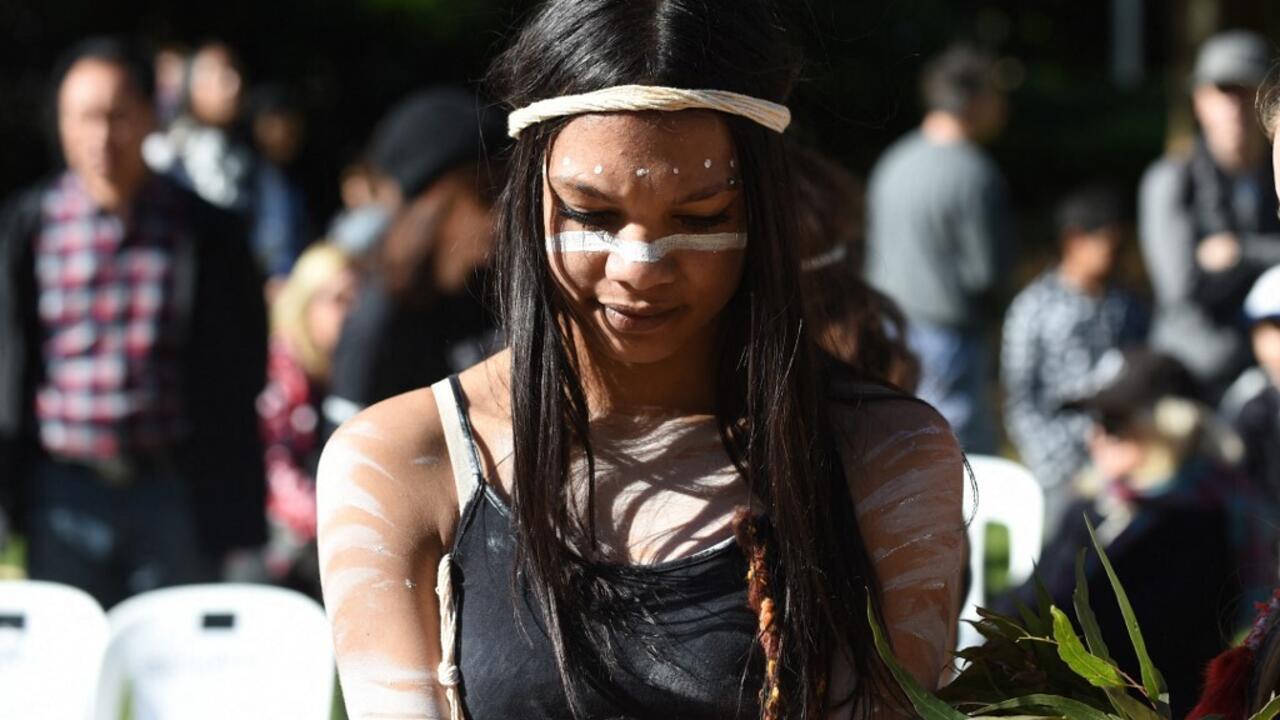 rfidecryptage's tweet card. Des massacres, des enfants arrachés à leurs familles, une culture combattue à des fins d’assimilation : selon une commission d'enquête de l'État de Victoria, les Aborigènes australiens ont bien subi…