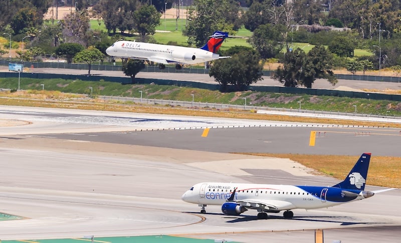 AviationWeek's tweet card. The U.S. DOT has escalated a long-running dispute with Mexico over alleged violations of the countries’ 2015 open skies agreement.
