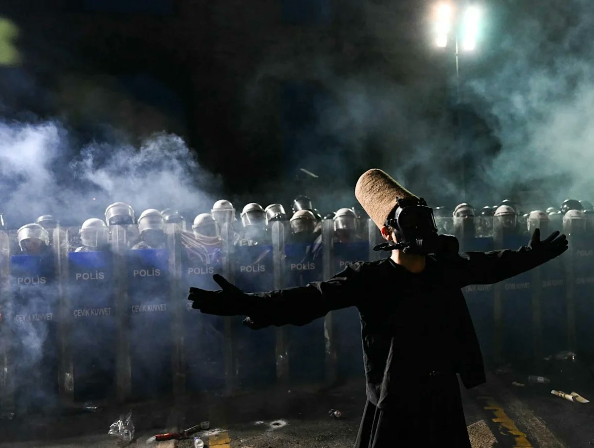 illwilleditions's tweet card. The uprising in Turkey is an image of the future.