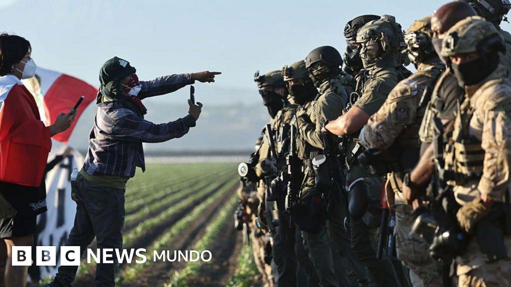 bbcmundo's tweet card. Las redadas migratorias desataron un caos que golpea al sur de California, donde se estima que residen aproximadamente 1,4 millones de inmigrantes indocumentados.