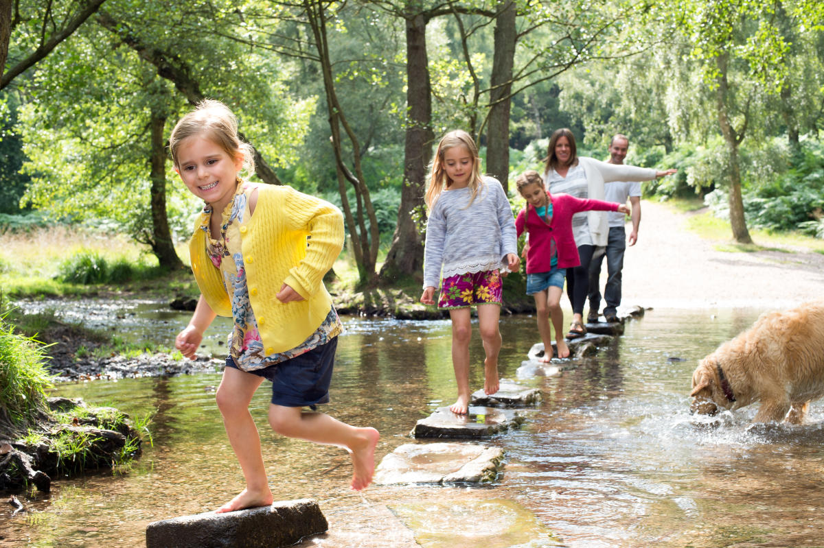 EnjoyStaffs's tweet card. Looking to keep the kids entertained on a tight budget this year? Read our guide to cheap family days out in Staffordshire.
