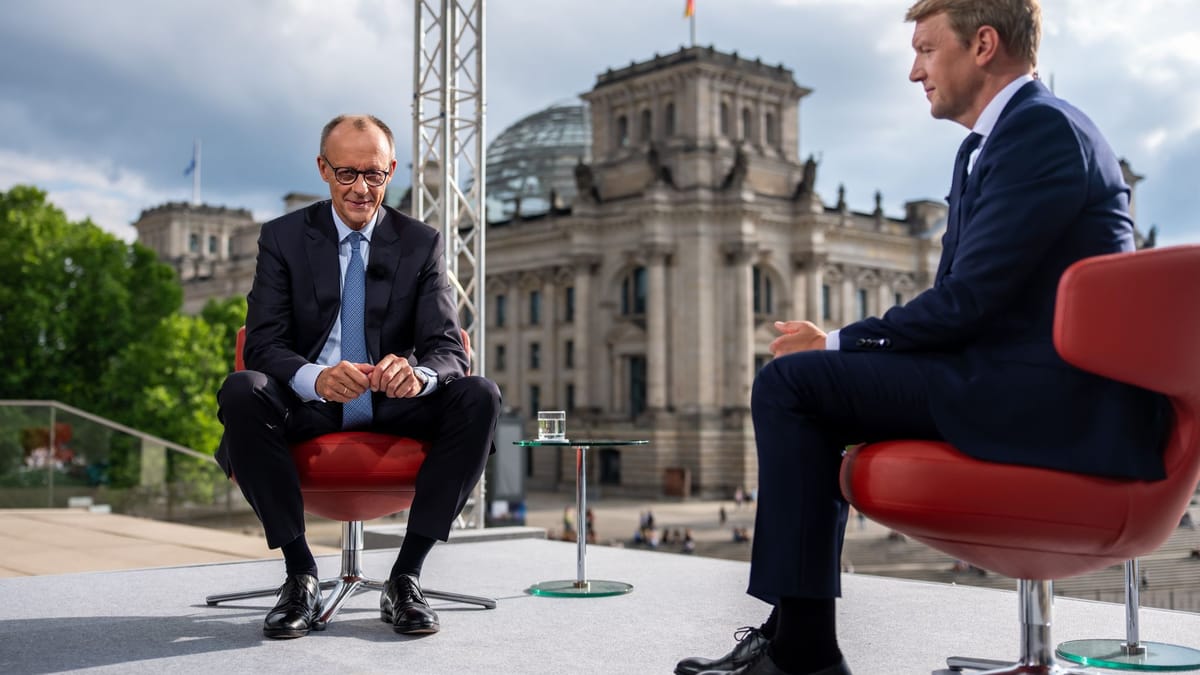 ArminGrau's tweet card. Bei der geplanten Reform der Grundsicherung hält Bundeskanzler Friedrich Merz eine Deckelung der Wohnkosten für Bürgergeld-Empfänger für denkbar. Die bisher gezahlten Beträge stünden "auf dem...