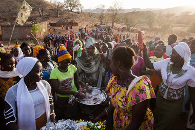 AndreiPopoviciu's tweet card. Still recovering from the worst hunger crisis in living memory, a community in Sudan’s Nuba Mountains gathers to celebrate a marriage.