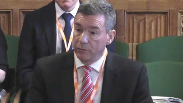 wizbates's tweet card. Environment Secretary Steve Reed has said new legislation will rule out these types of pay increases for bosses of underperforming water companies in future.