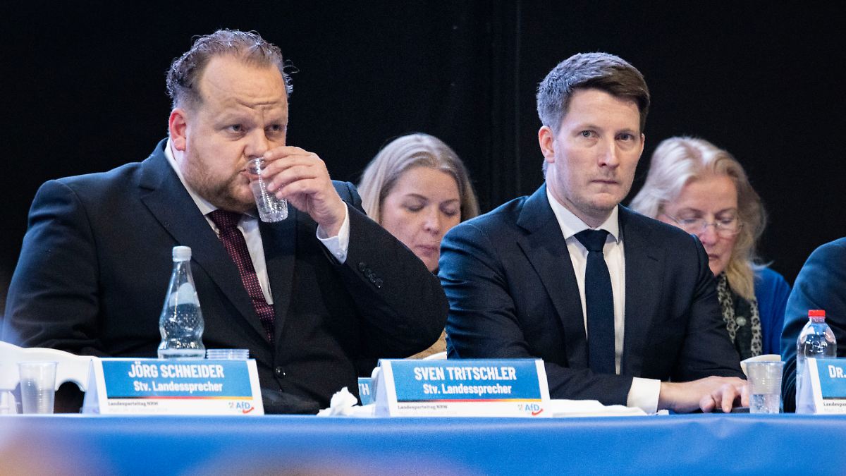 KreuzAcht's tweet card. In der AfD in NRW sind sich zwei Lager spinnefeind: die "Gemäßigten" um Landeschef Vincentz und die Völkischen um Helferich. Da sich Landesvize Tritschler keinem Lager offen zuordnet, werde gegen ihn...