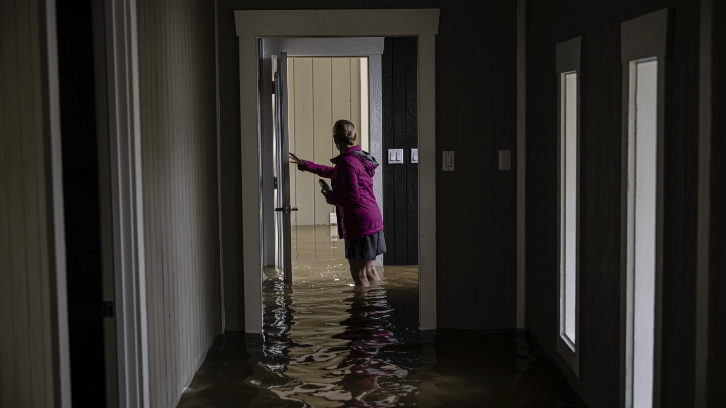 peterprengaman's tweet card. Catastrophic floods often bring with them loss of power, cuts to key emergency communications and sudden hazardous situations that leave victims with only minutes or seconds to seek higher ground and...