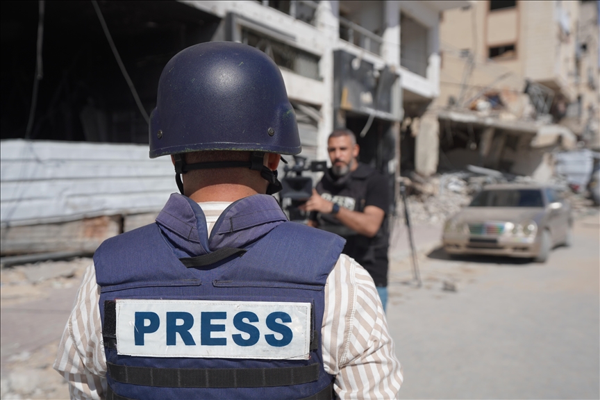 achaon's tweet card. 'We have lost journalists in conflicts, we have had wounded, prisoners in our ranks, but none of us can recall seeing colleague die of hunger,' says French news agency's journalists' association -...