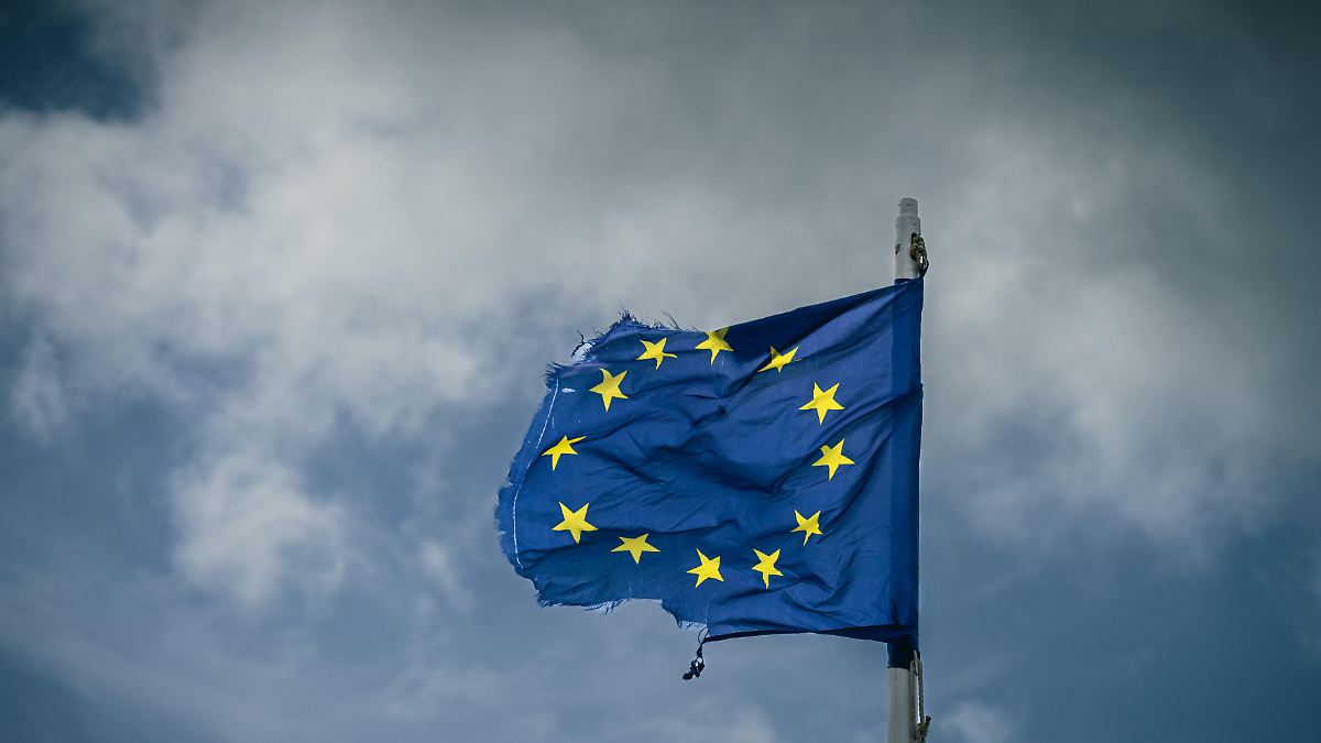twidderix's tweet card. Bei den europäischen Unterhändlern im Zollkonflikt mit den USA macht sich Frustration breit. Donald Trump torpediert die Verhandlungen mit immer neuen Forderungen. Der EU könnte bald nur noch die...