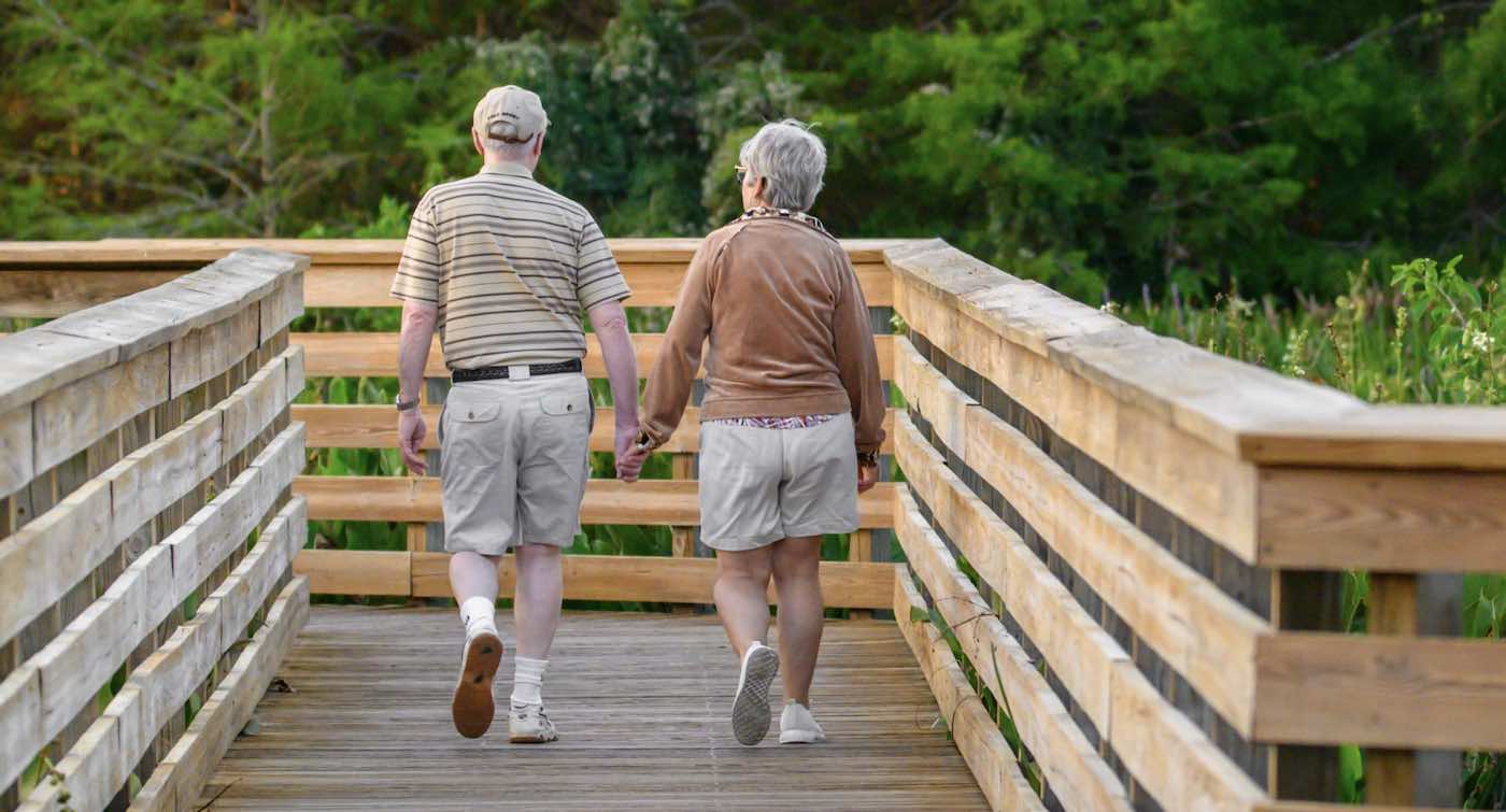 GreenPayBacker's tweet card. Walking 14 steps per minute faster than usual led to "meaningful" improvements in health for seniors who were frail or at risk of frailty.