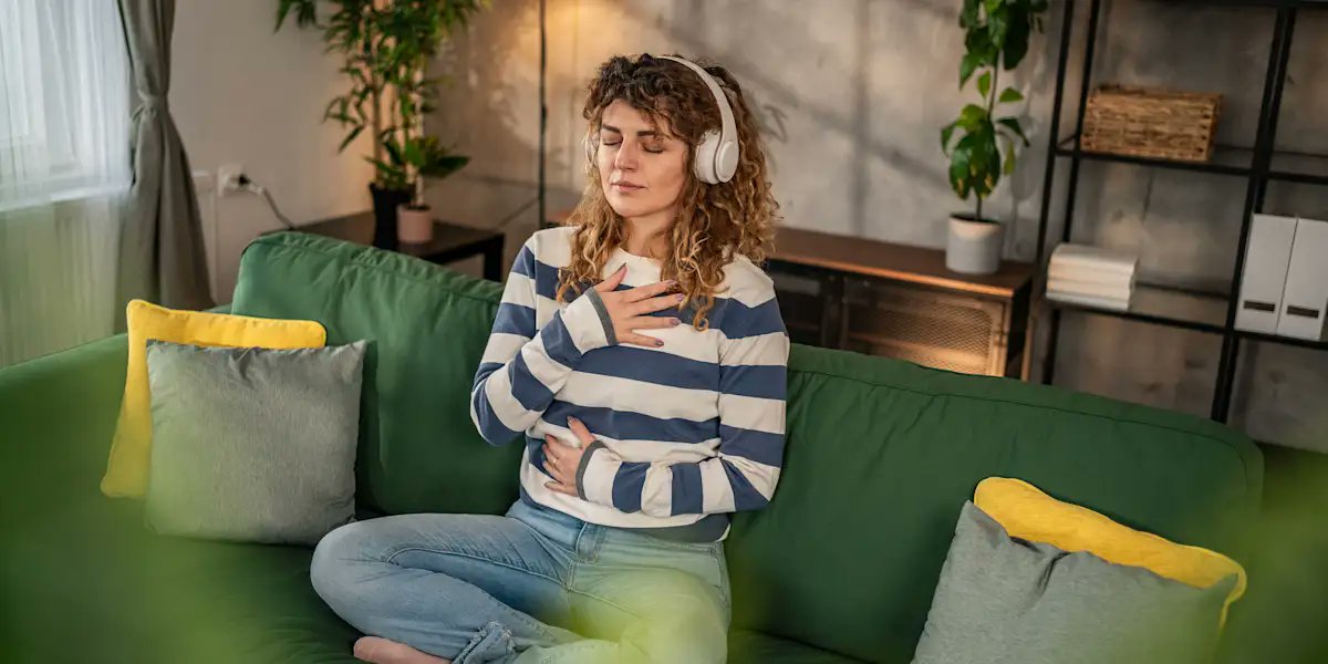 uwmnewsroom's tweet card. These simple interventions may make a difference in helping people with multiple sclerosis dampen the brain’s response to stimuli and keep energy levels in balance.