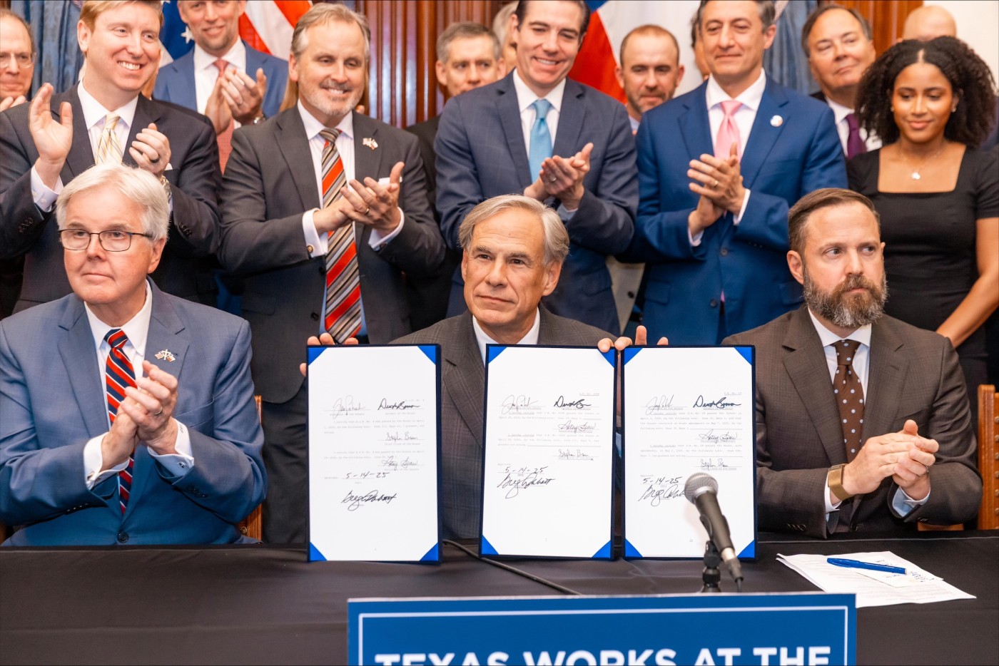 lawsuitreform's tweet card. Governor Abbott Signs Pro-Growth Business Legislation Into Law