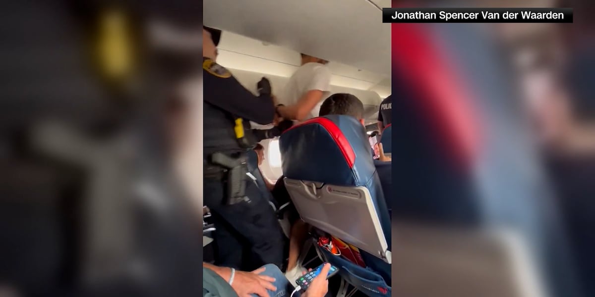 WOWT6News's tweet card. A man who allegedly tried to open the emergency door on a flight from Omaha to Detroit on July 17 now faces federal charges, according to court records.