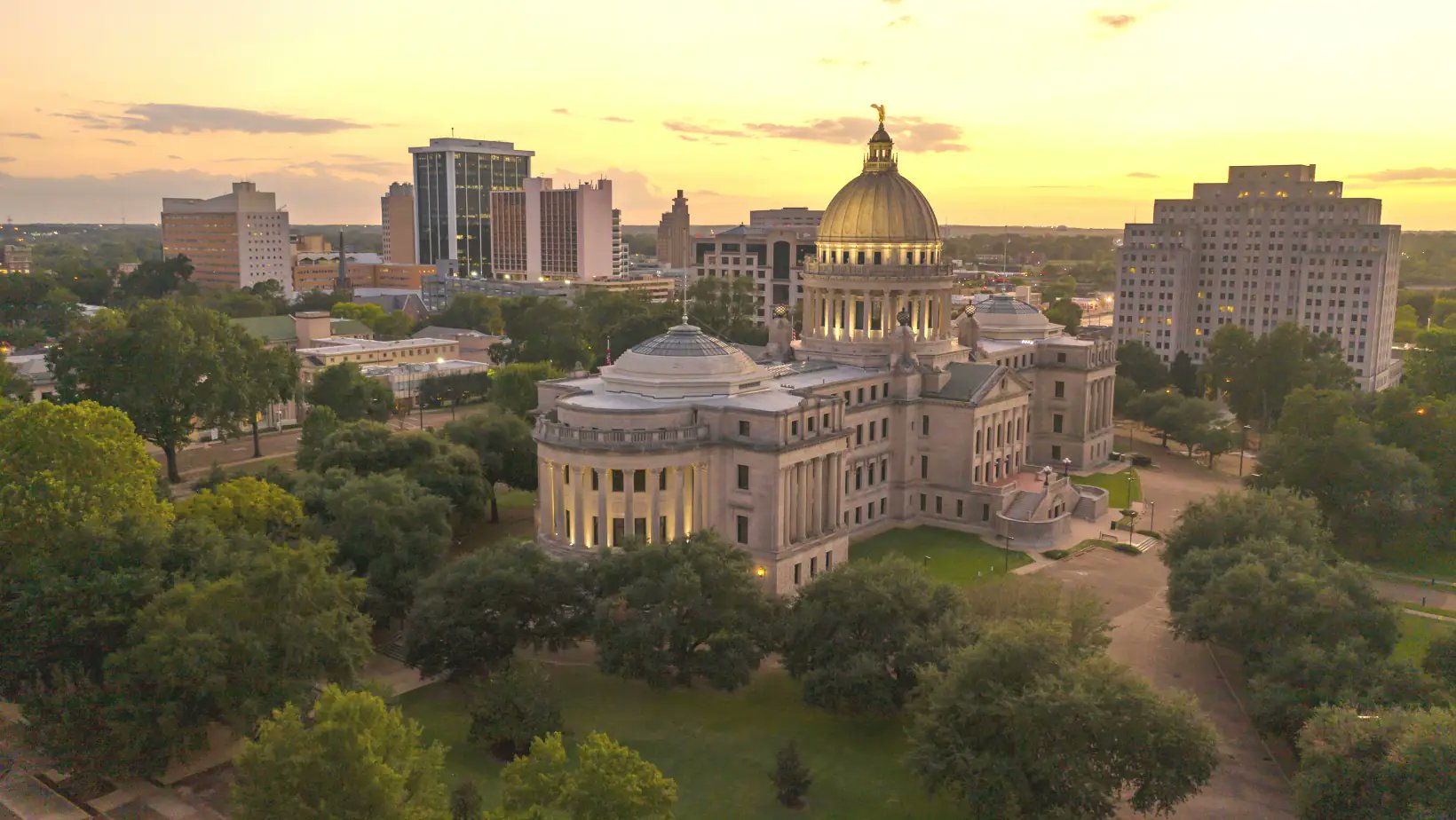 DouglasCarswell's tweet card. Speaking to my friends at Smith County Republicans the other day, someone asked me what I most loved about moving to Mississippi from London. There are so many things I love about the Magnolia state,...