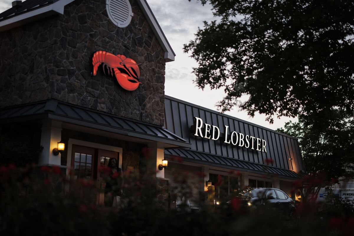 isiscarol14's tweet card. Red Lobster’s new CEO said customer feedback has improved significantly since the restaurant chain emerged from bankruptcy with a revamped menu and a renewed focus on hospitality.