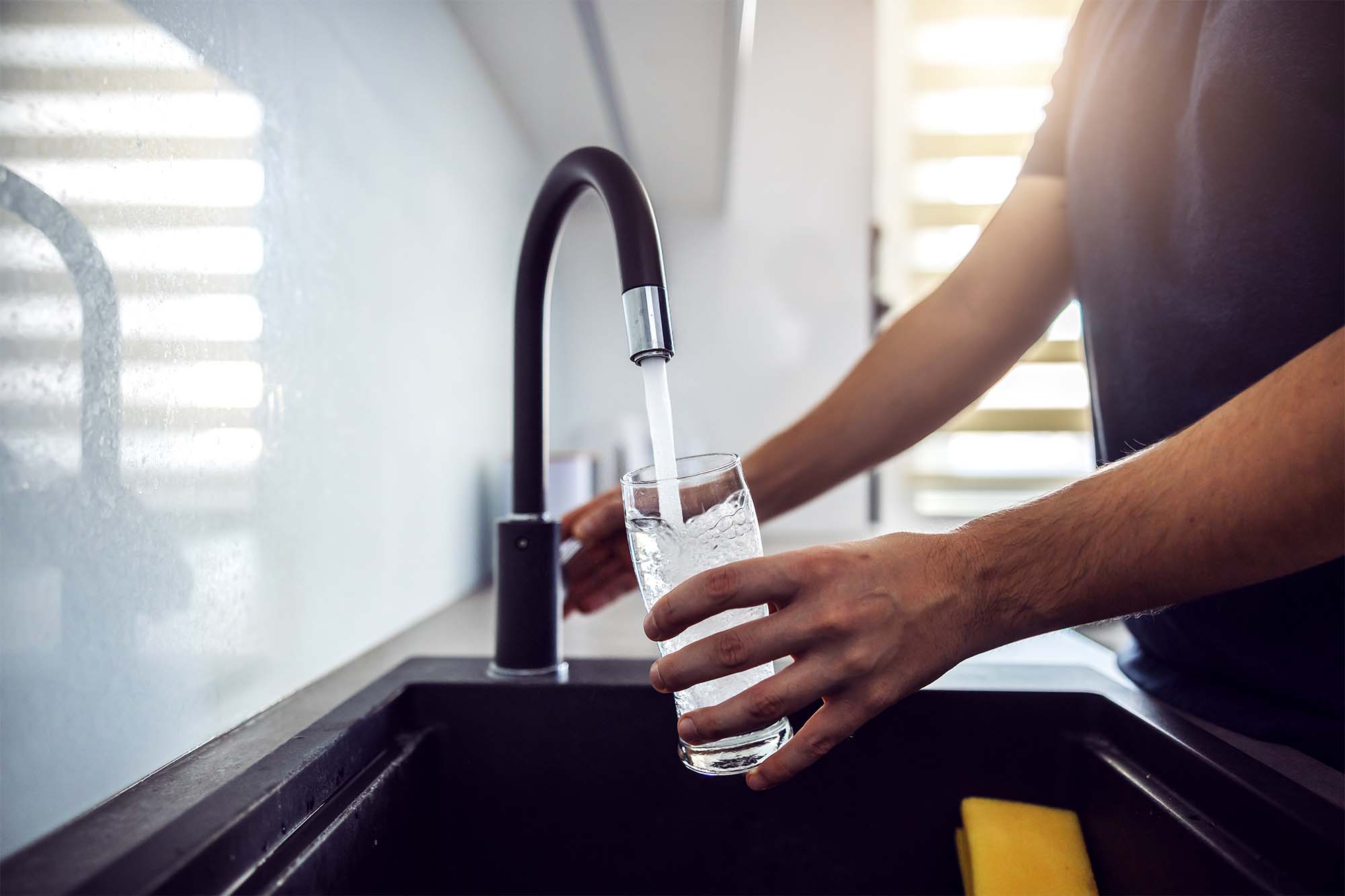 PPICWater's tweet card. Even as California’s population has grown by millions, its per-capita water use has declined. Communities are finding ways to boost resilience in the face of climate change.