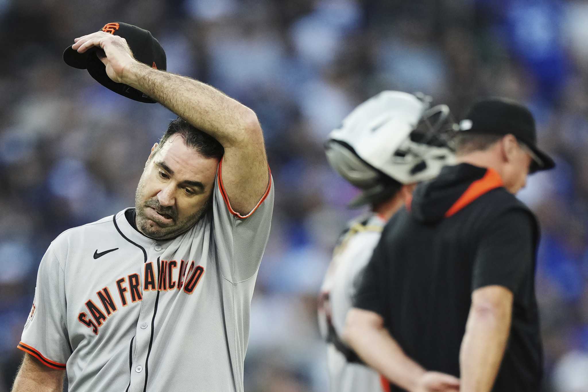 ChronAstros's tweet card. Justin Verlander, who left Houston to sign with the Giants last offseason, has had a rough year in San Francisco and now an umpire is pointing it out.