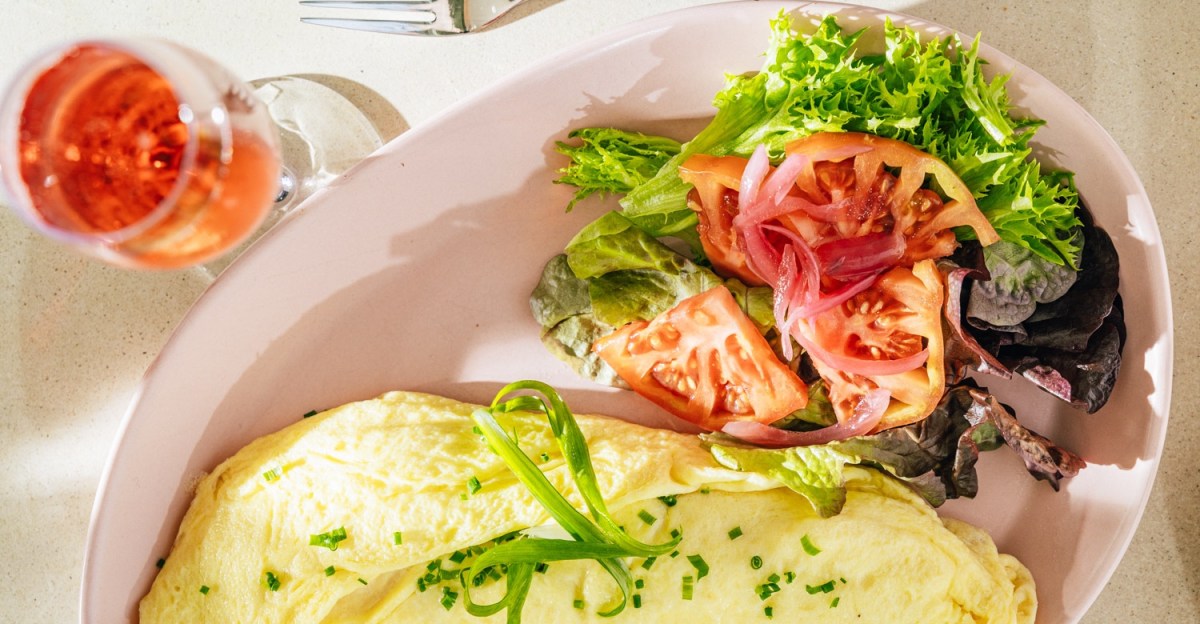 EaterCarolinas's tweet card. The best new brunches in the Lowcountry include fluffy omelets, buttery croissants, and luxury burgers