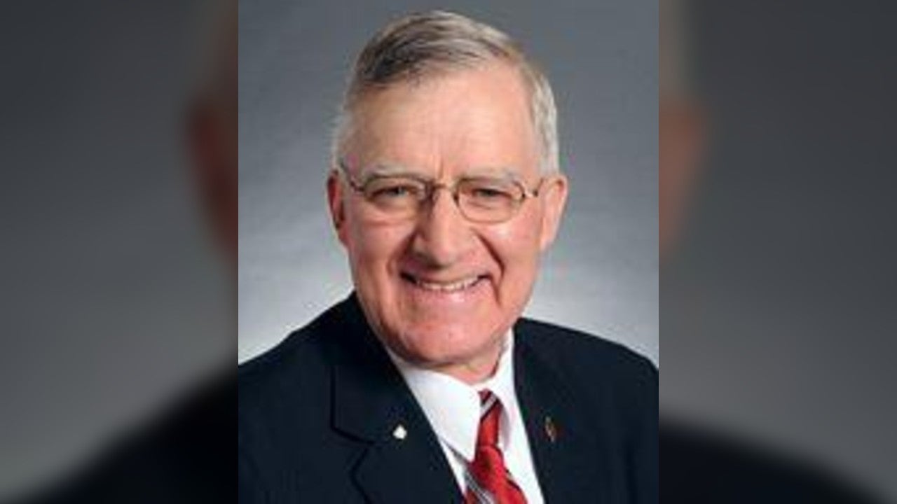 KSTP's tweet card. State Senator Bruce Anderson(R-Buffalo) died unexpectedly on Monday, announced Senate Republican Leader Mark Johnson.