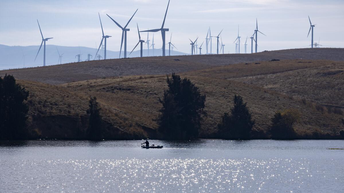 lila_seidman's tweet card. The Trump administration shut down a website with national reports on climate change. Scientists decry the move, saying it robs the public of vital information.