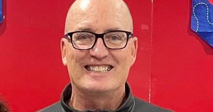 Timesland's tweet card. Martinsville High School is expected to hire Gary Hall to lead the Bulldogs boys basketball team this winter, Athletic Director Tommy Golding confirmed to the Bulletin on Monday.