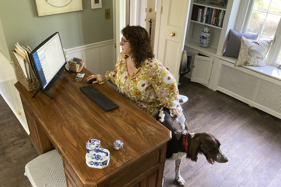 dailykos's tweet card. The Office of Personnel Management, which oversees the federal civil service, just dropped a new memo that encourages federal employers to take a “generous approach” to accommodating employee ...